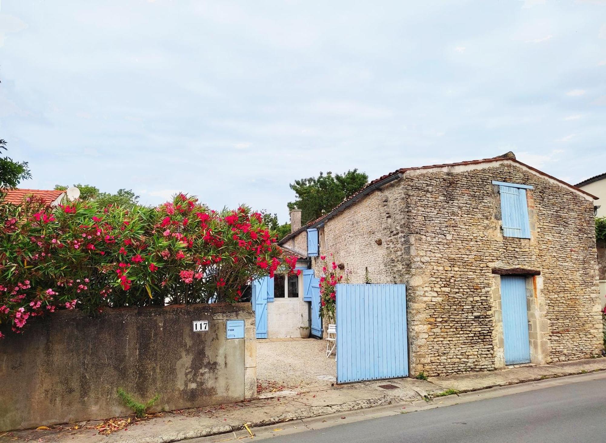 La Grange Bleue - Parking Prive - A 2Km De La Mer Saint-Georges-d'Oleron Ngoại thất bức ảnh
